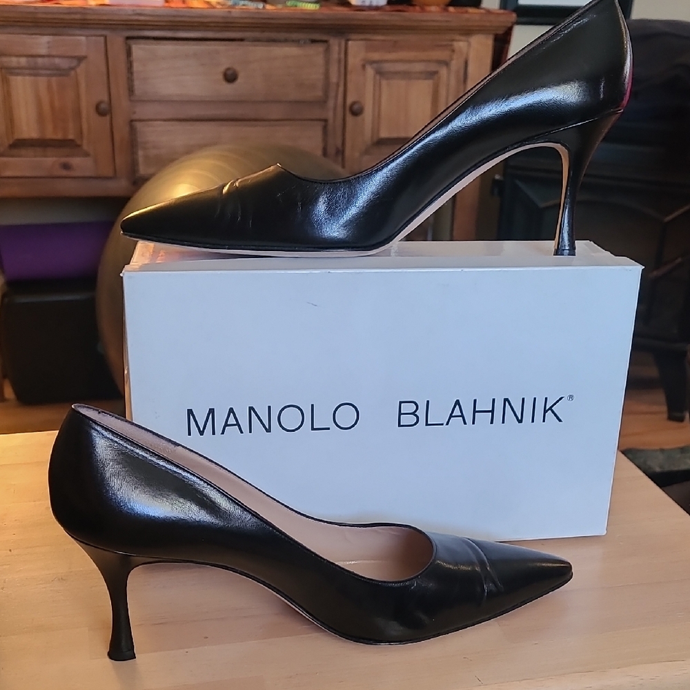 Manolo Blahnik Glossy Black Heels